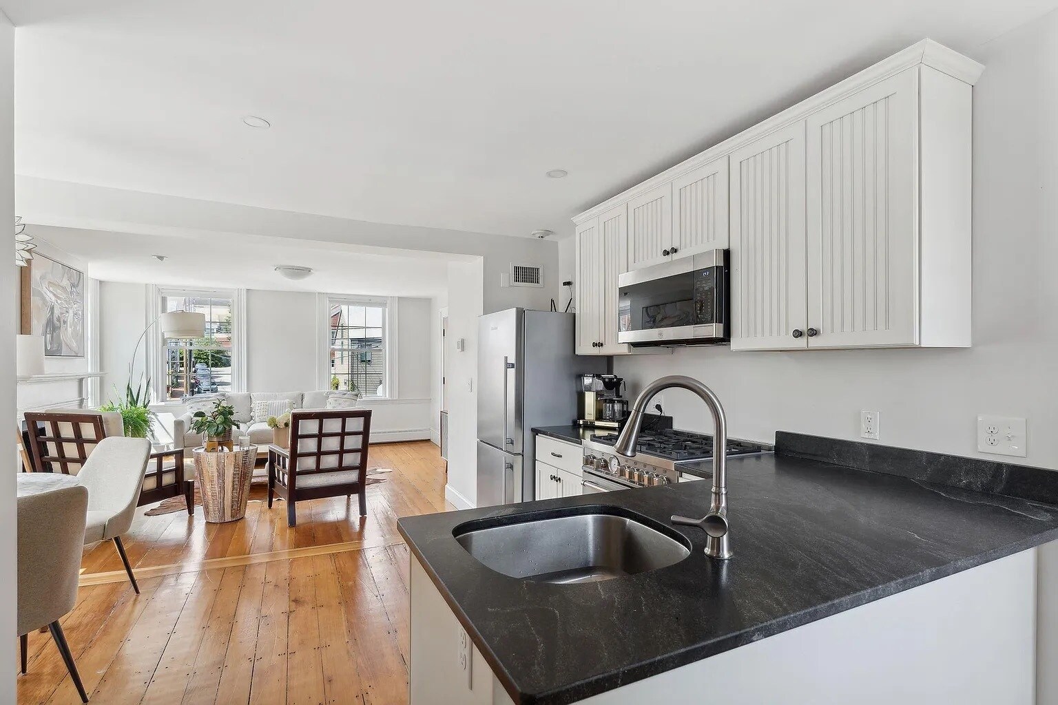 Building Photo - 32 Pleasant St