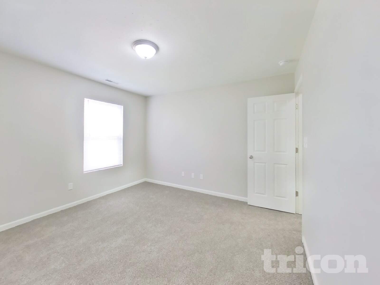 Building Photo - 4261 Sycamore Ct