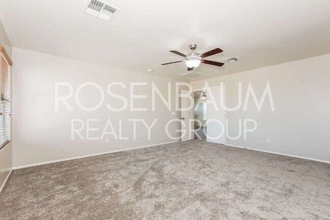 Building Photo - 298 W Dana Dr