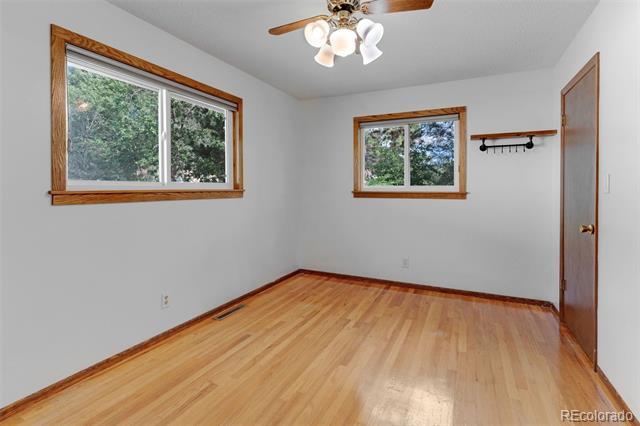 Building Photo - 411 Redwood Dr
