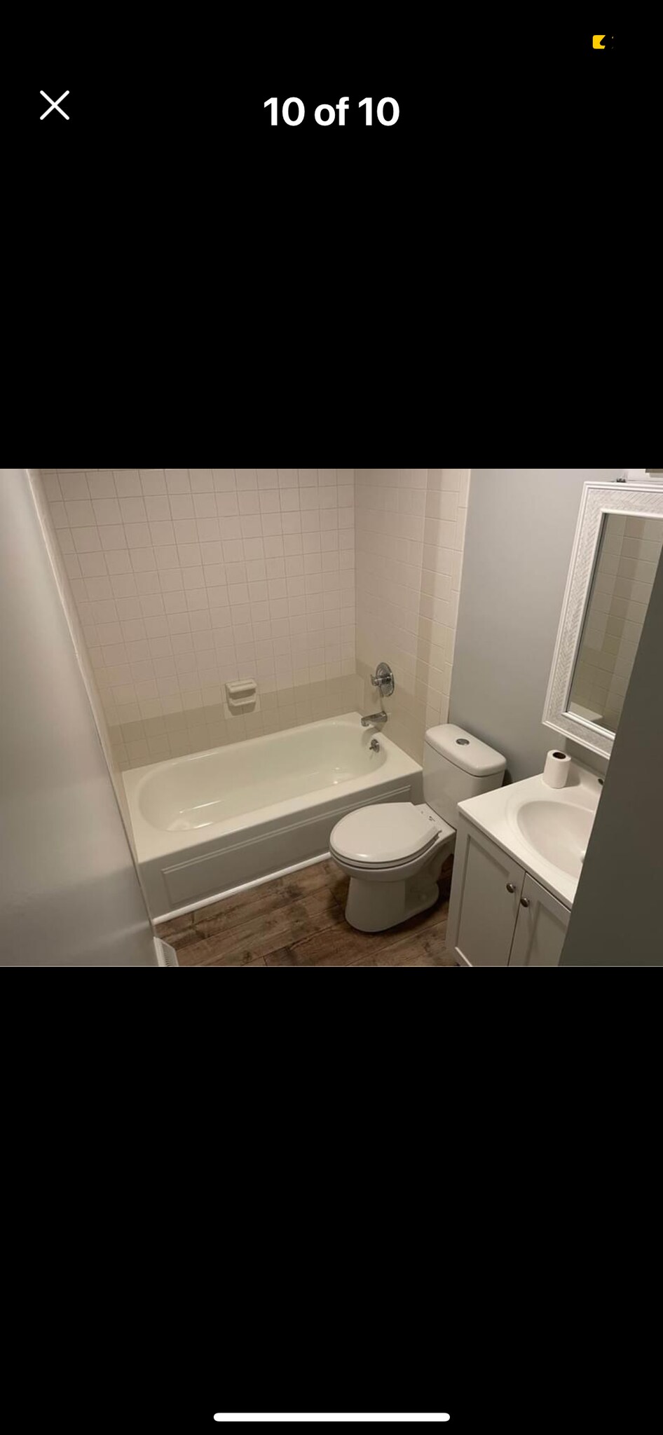 Main bathroom - 4152 W Curry Ct