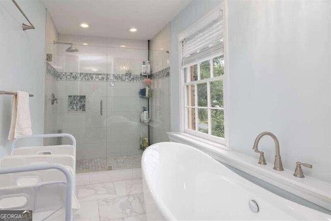 Building Photo - 160 Clipper Bay Dr