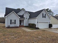 Building Photo - NEW LISTING!!!!