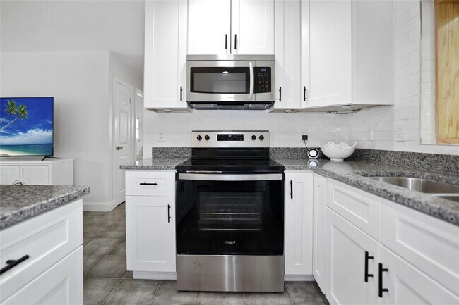 Building Photo - 4229 7th Ave N