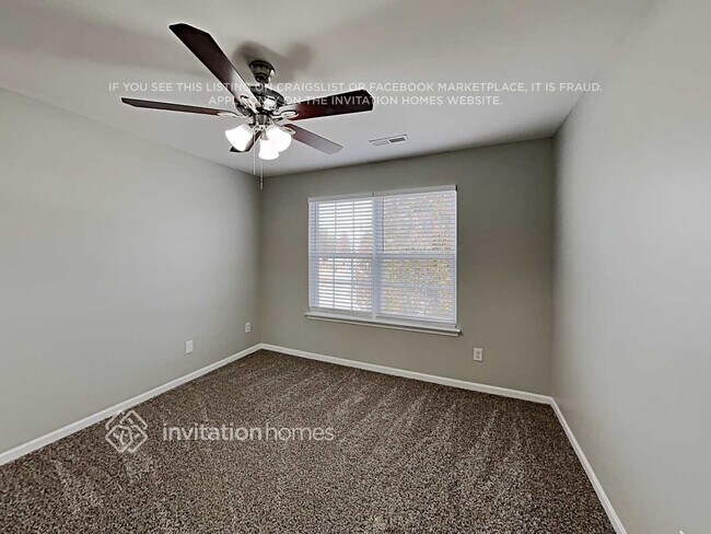 Building Photo - 5000 Mesa Ct