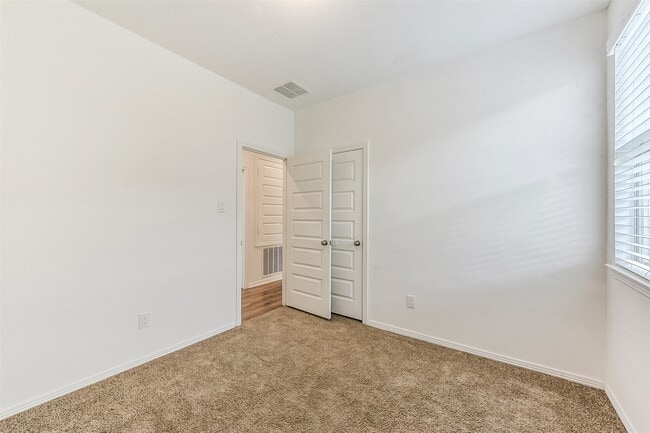 Building Photo - 21218 George Vancouver Ct