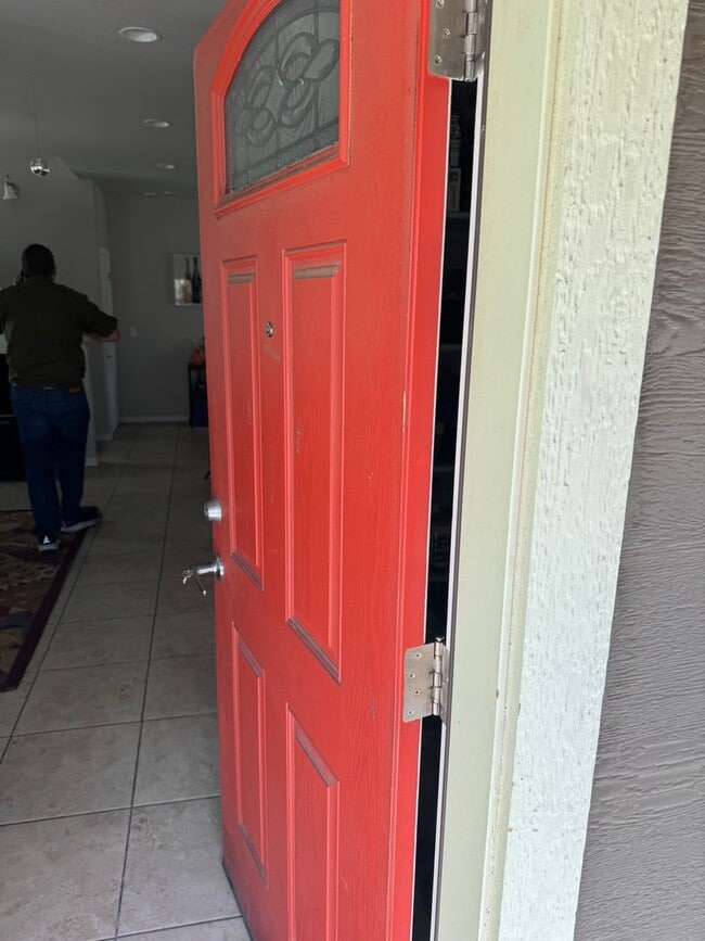 Building Photo - Spacious 3BR Home | Private Bathrooms + Ample Off Street Parking
