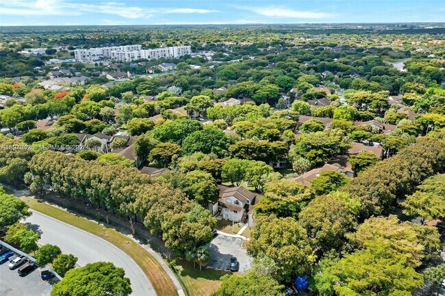 Building Photo - 9446 SW 140th Ct