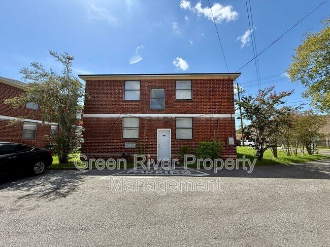 Building Photo - 2989 Downing St