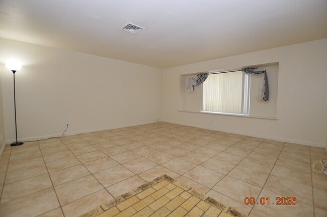 Building Photo - 3744 Riano Cir