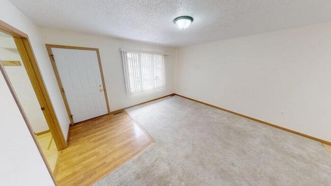 Building Photo - 306 S 13th St