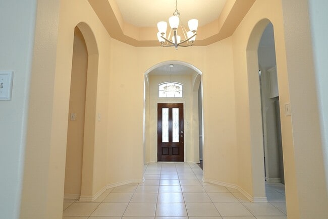 Building Photo - 6006 Country Ridge Dr