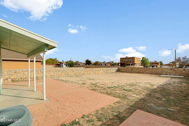 Building Photo - 14188 Strata Rock Dr