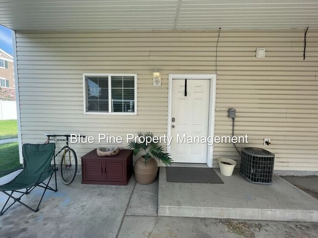 Building Photo - 577 Legacy Ln