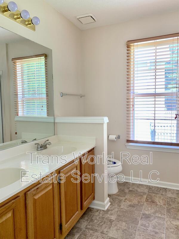 Building Photo - 4068 Beaver Oaks Dr