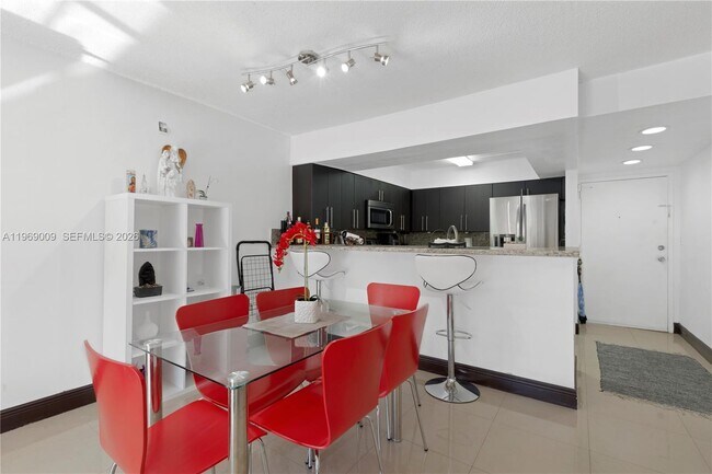 Building Photo - 4910 NW 79th Ave