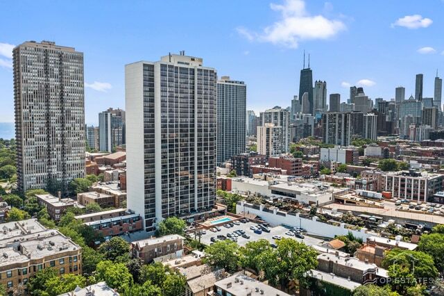 Building Photo - 1636 N Wells St