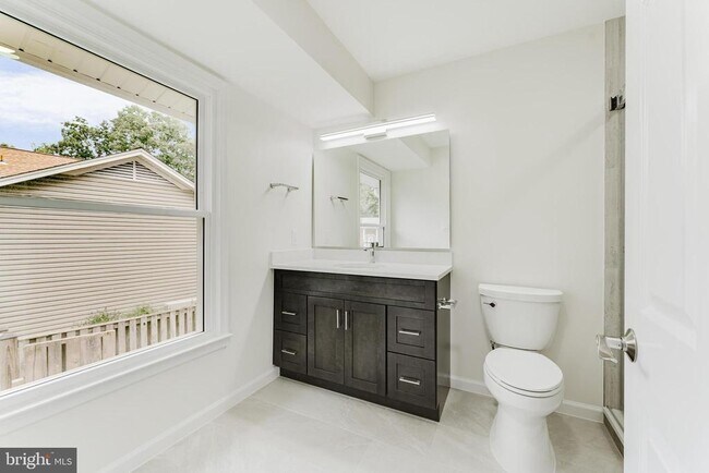 Building Photo - 7107 Sontag Way