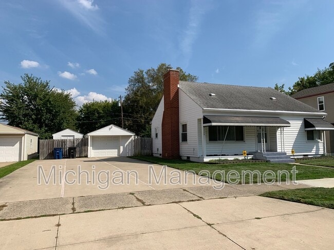 Building Photo - 7428 Deering St