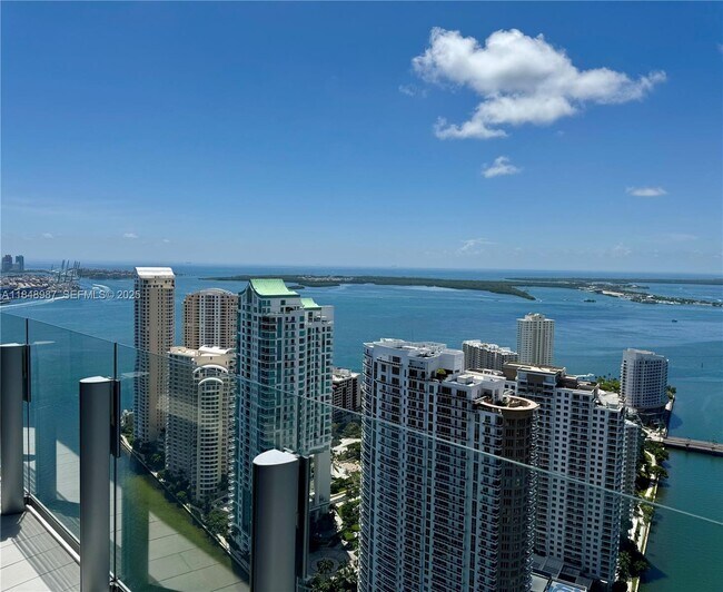 Building Photo - 300 Biscayne Blvd Way