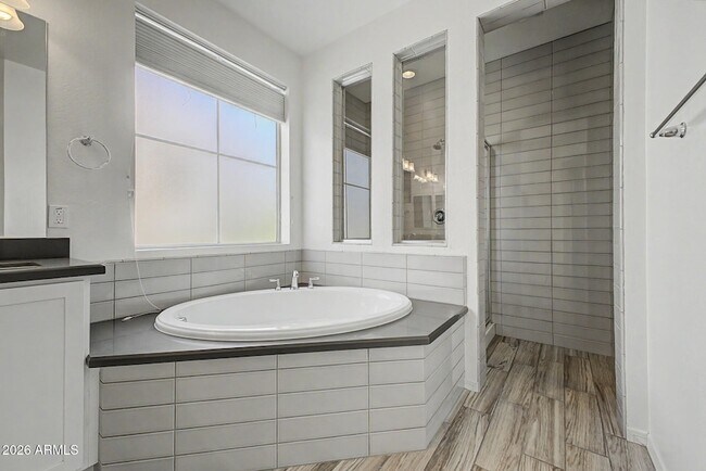 Building Photo - 1575 W Marlin Dr
