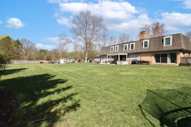 Building Photo - 877 Fair Way