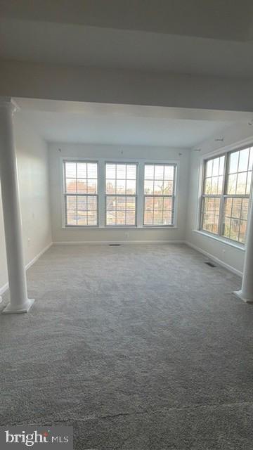 Building Photo - 165 Royal Ct