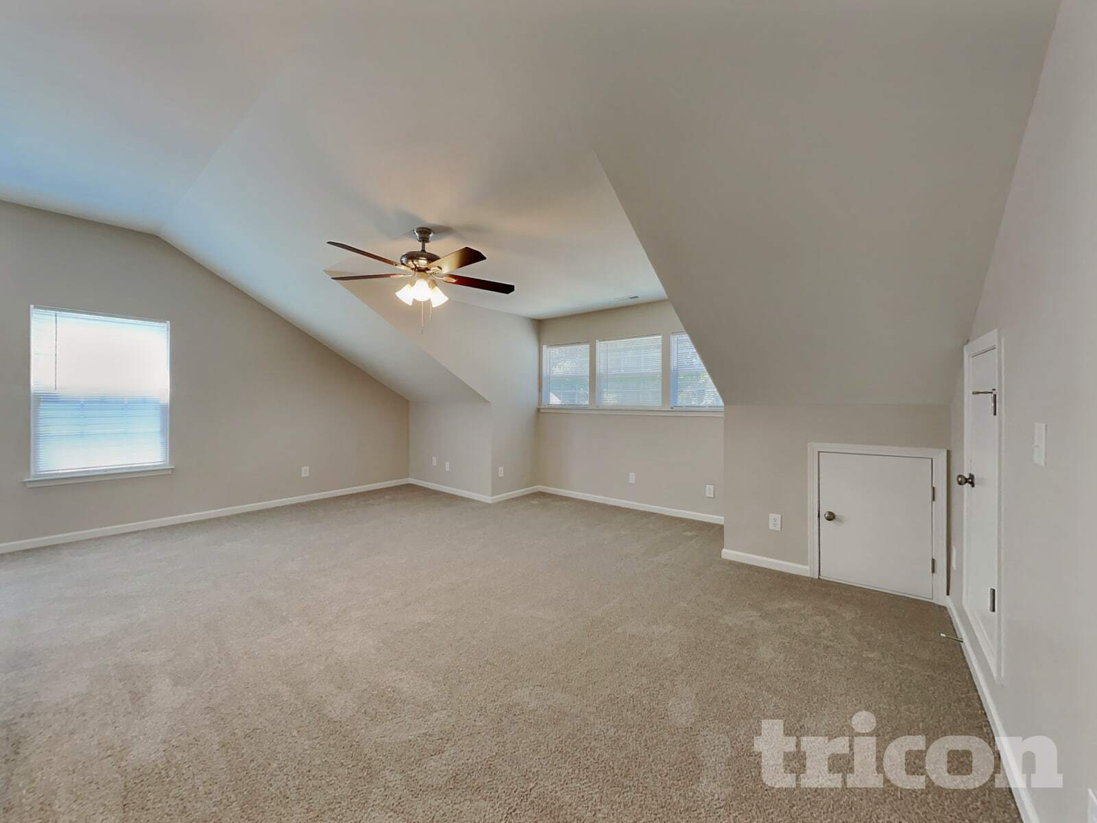 Building Photo - 15609 Carrington Ridge Dr