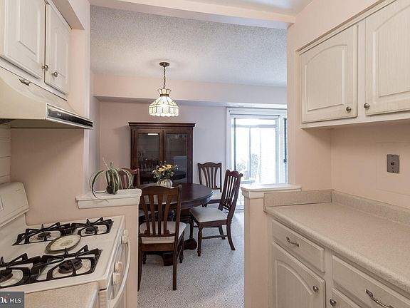 Building Photo - 3 Windblown Ct