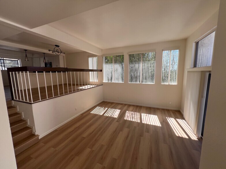 Building Photo - 6818 Caminito del Greco