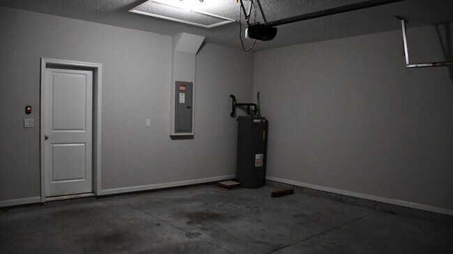 Building Photo - 97389 Harbor Concourse Cir