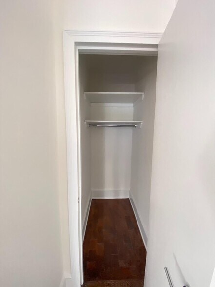 Building Photo - 160 W 73rd St