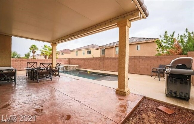 Building Photo - 8450 W Sapphire St