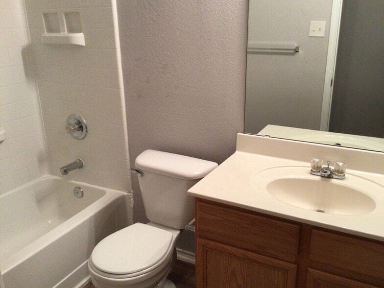 Building Photo - 4809 Madyson Ridge Dr