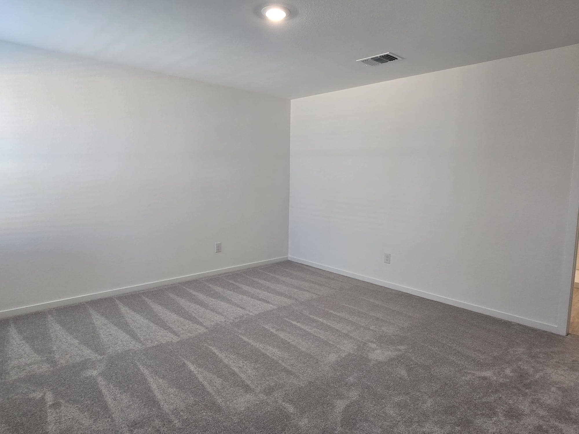 Building Photo - 1305 Salton Ln