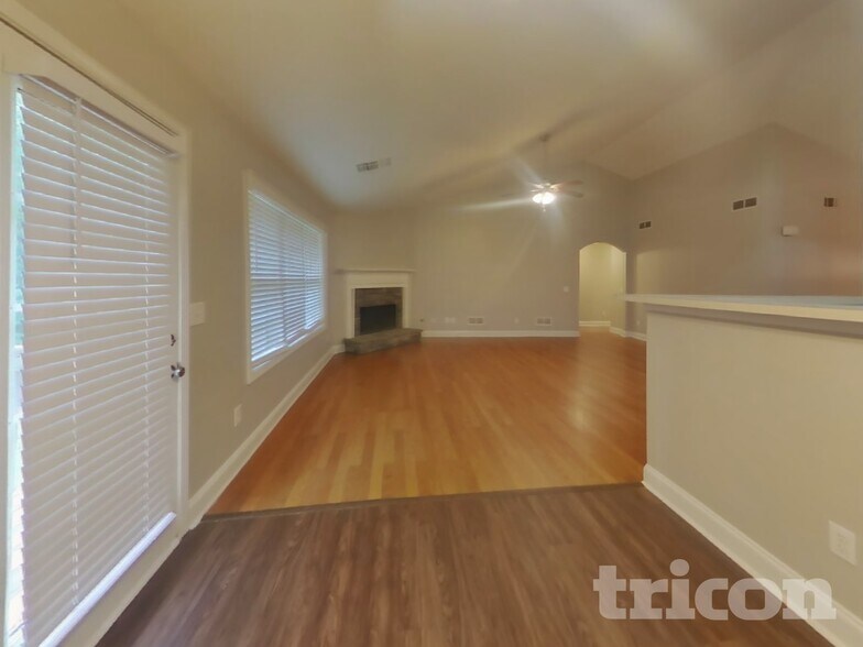 Building Photo - 157 Sinyard Cir