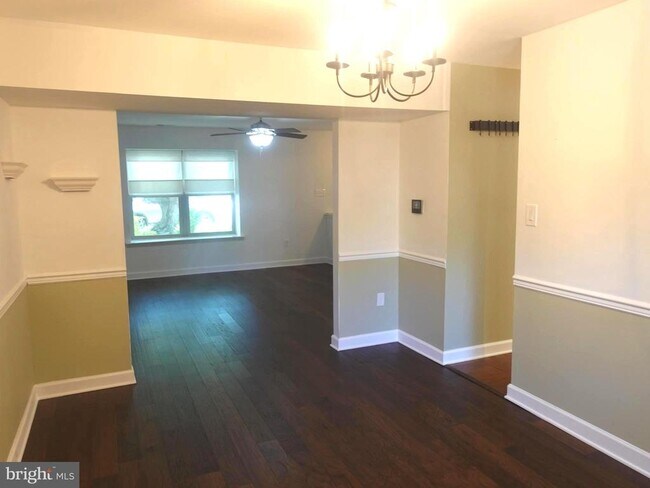 Building Photo - 75 Peregrine Dr