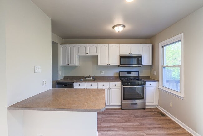 Building Photo - 8507 Gradien Dr