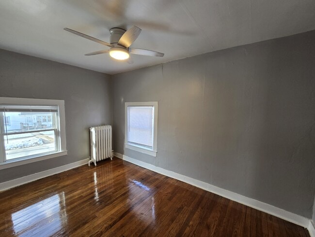 Building Photo - 214 2nd St SW