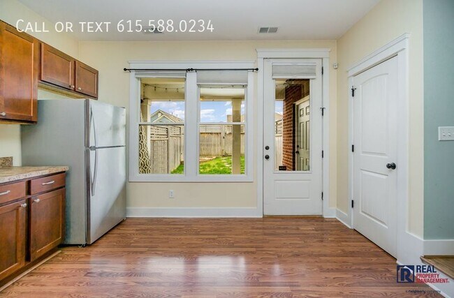 Building Photo - 1427 Winding Creek Dr