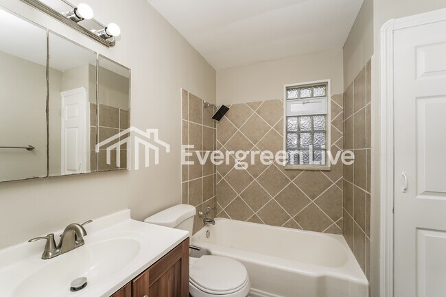 Building Photo - 23200 Blackstone Ave