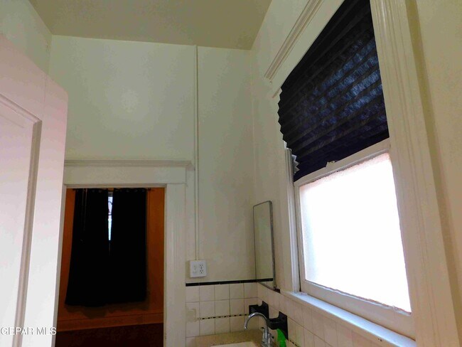 Building Photo - 1024 Upson Dr