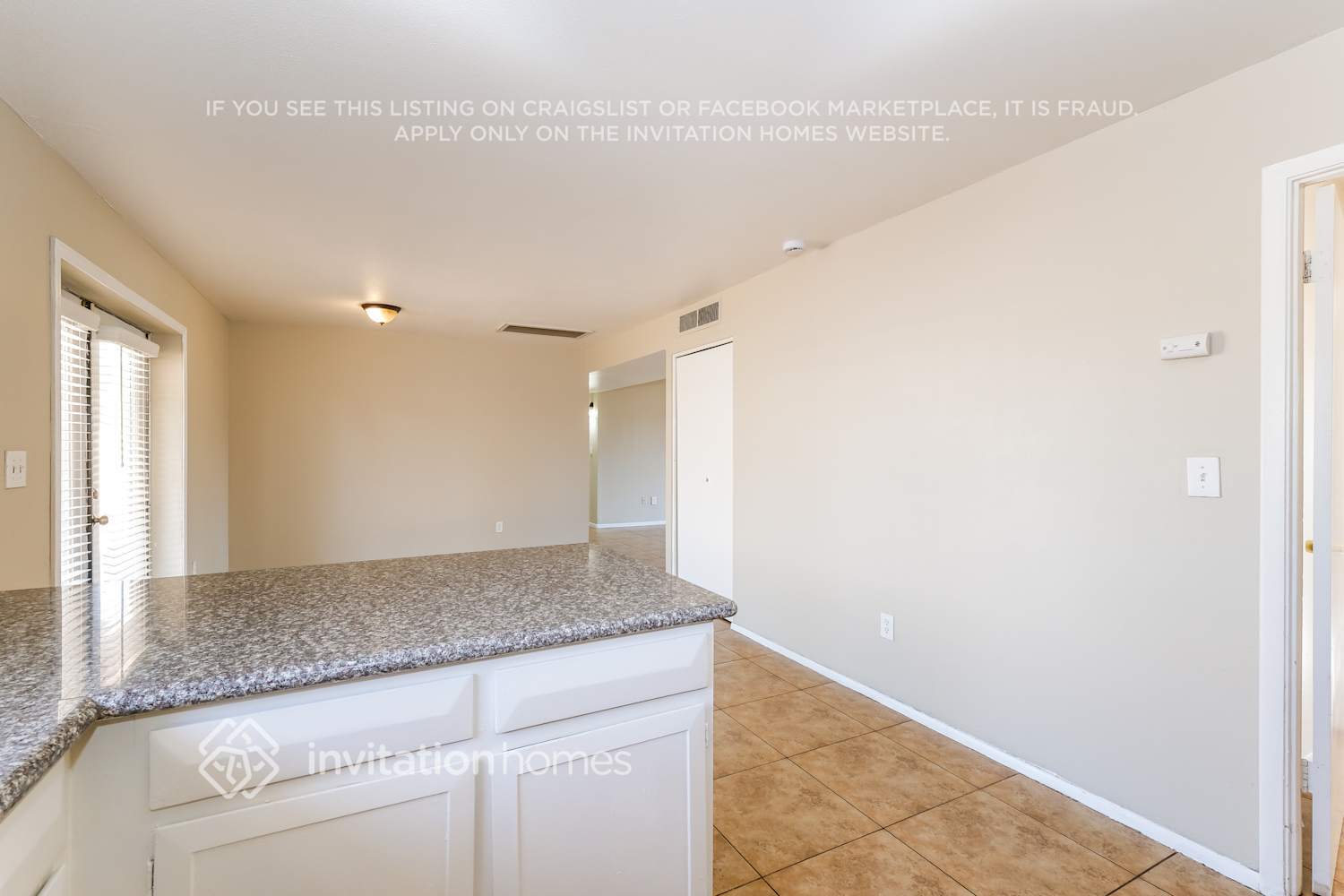 Building Photo - 7224 W North Ln