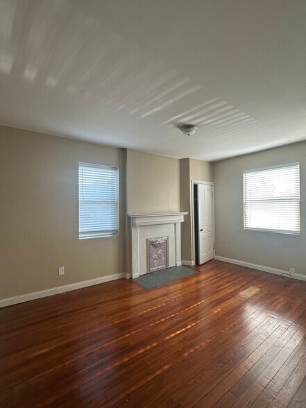 Building Photo - 4106 Carter Ave