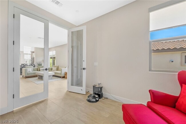 Building Photo - 57 Lk Blf Ct
