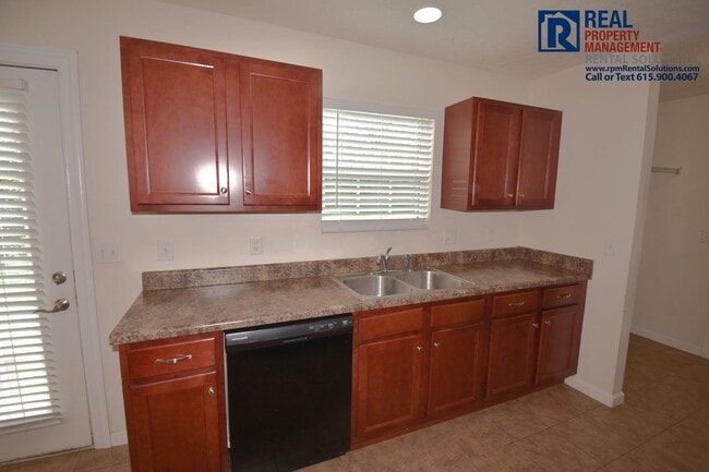 Building Photo - 1549 Passage Dr