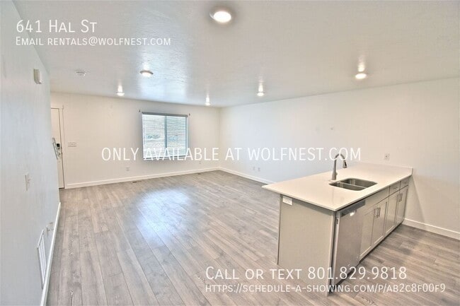 Building Photo - 641 Hal St