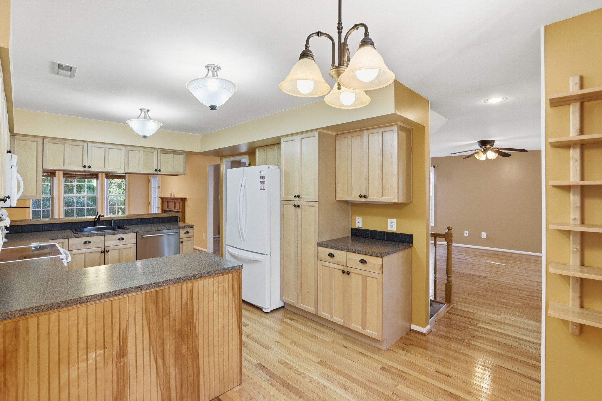 Building Photo - 8341 Marketree Cir