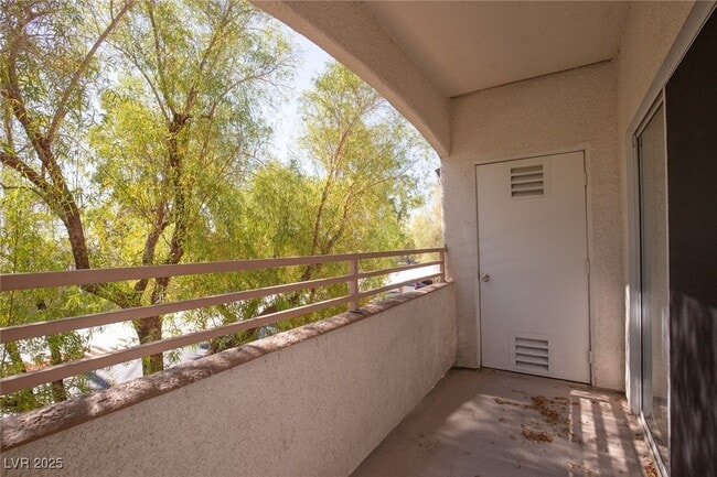 Primary Photo - 5655 E Sahara Ave
