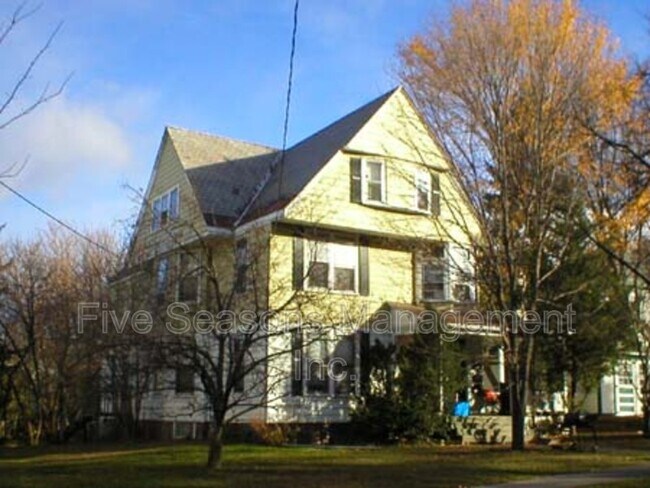 Primary Photo - 122 Buell St
